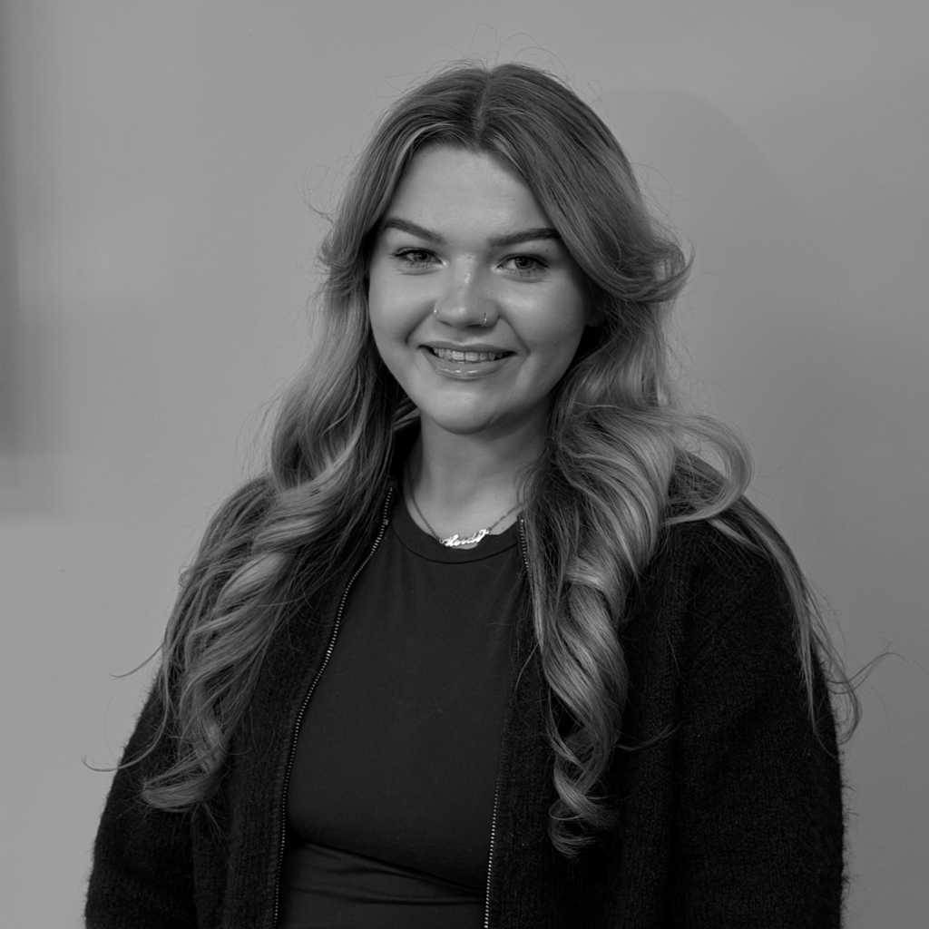 Photo of team member Heidi Frost