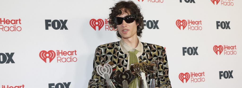 Sombr banner